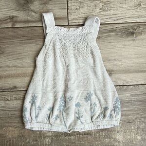 Gender neutral Barefoot Dreams romper so soft 6-9m